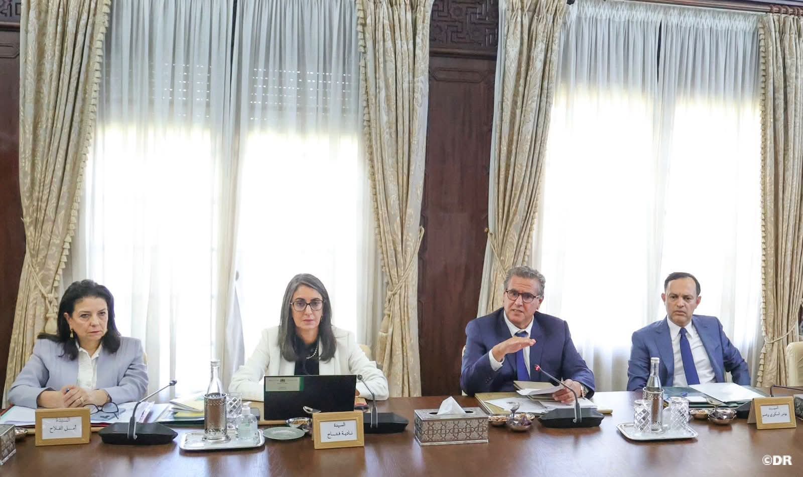 رئيس الحكومة المغربية يترأس اجتماعًا محوريًا لإنقاذ أنظمة التقاعد.