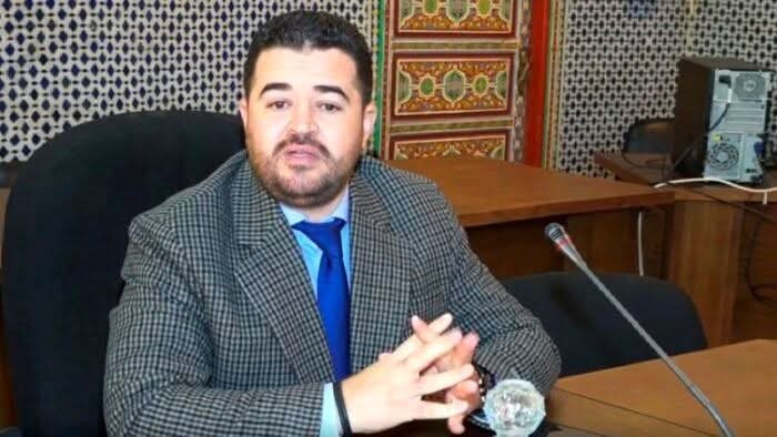 توقيف رئيس جماعة صفرو المتورط في شيكات بدون رصيد تجاوزت 700 مليون سنتيم