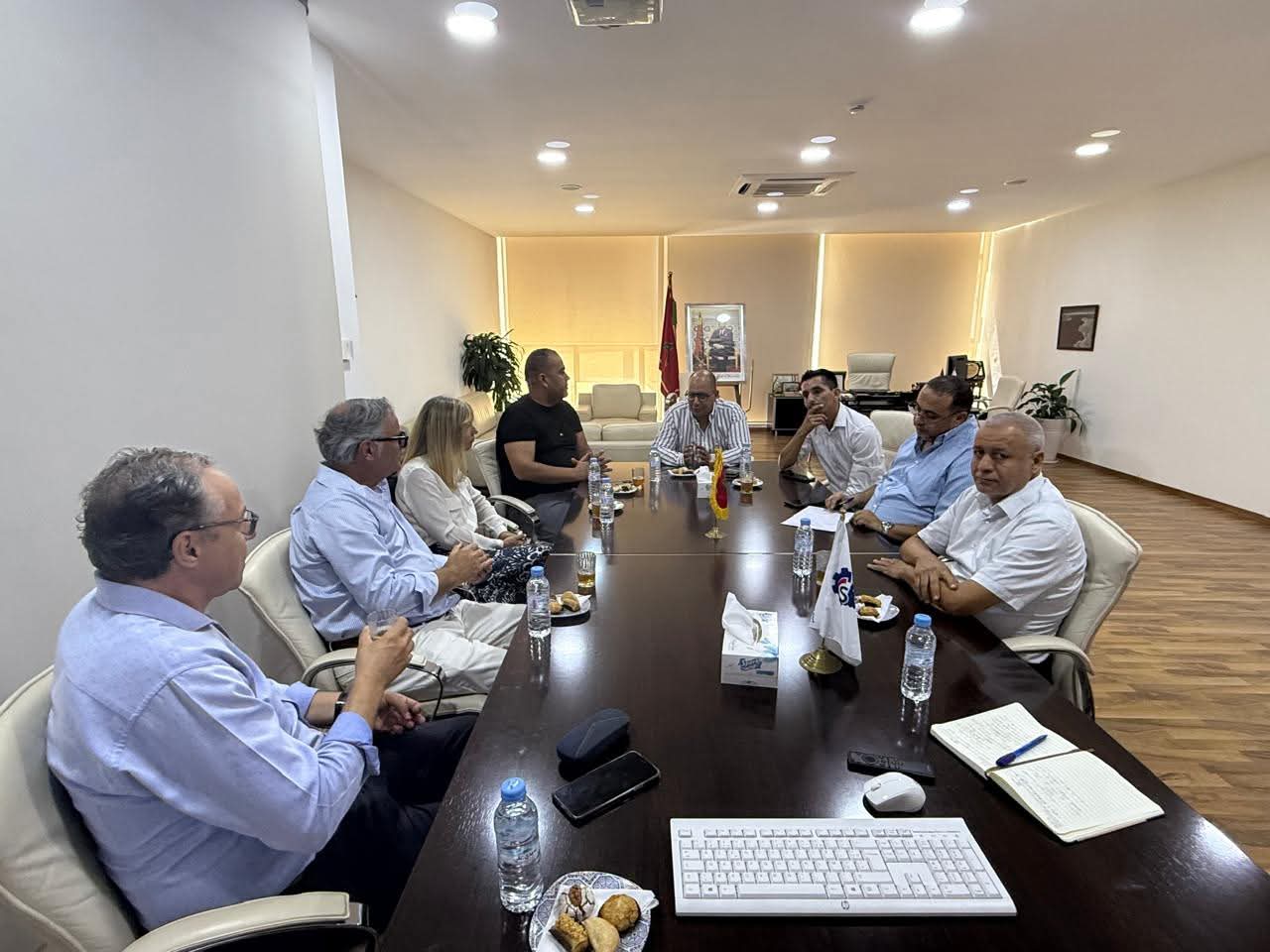 غرفة التجارة والصناعة والخدمات تستقبل مستثمرين بريطانيين لتعزيز التعاون الاقتصادي.